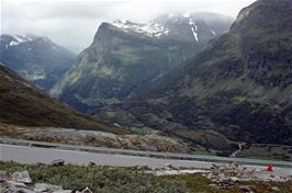 Looking down towards Opplenskedal from one of the upper hairpin bends [New scan, 14/9/2019]