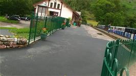 Our train waits to leave at Dalegarth Station 
